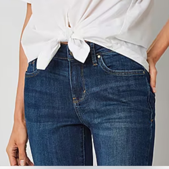 Mid Rise Slim Fit Bootcut Jean - Picture 5 of 9